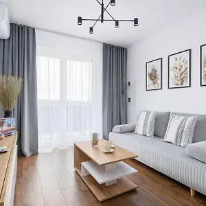apt-near-expo-cracow-elegant-by-renters.krakowhotelspoland.com/